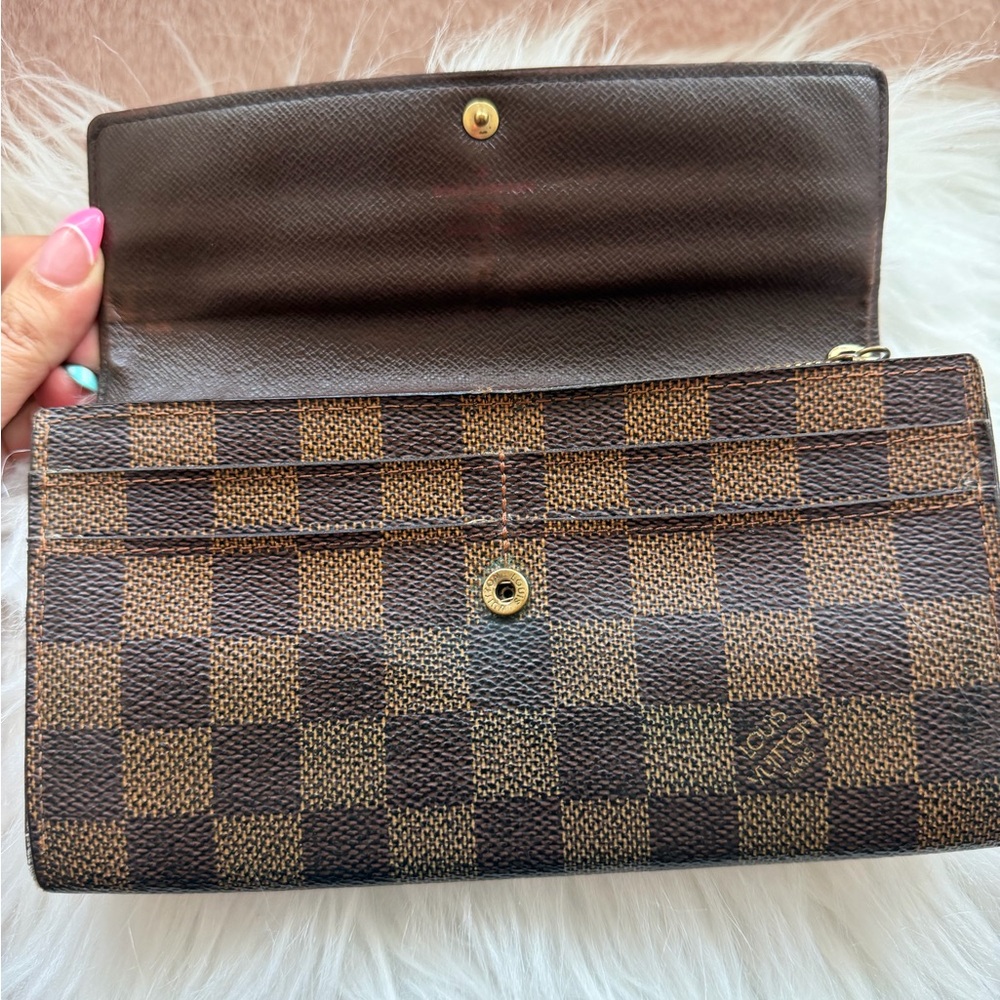 Louis Vuitton Sarah Wallet - Picture 3 of 6